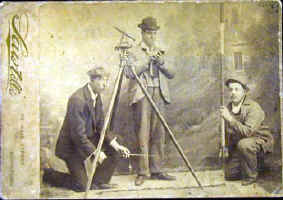 SURVEYORS020900.jpg (53554 bytes)